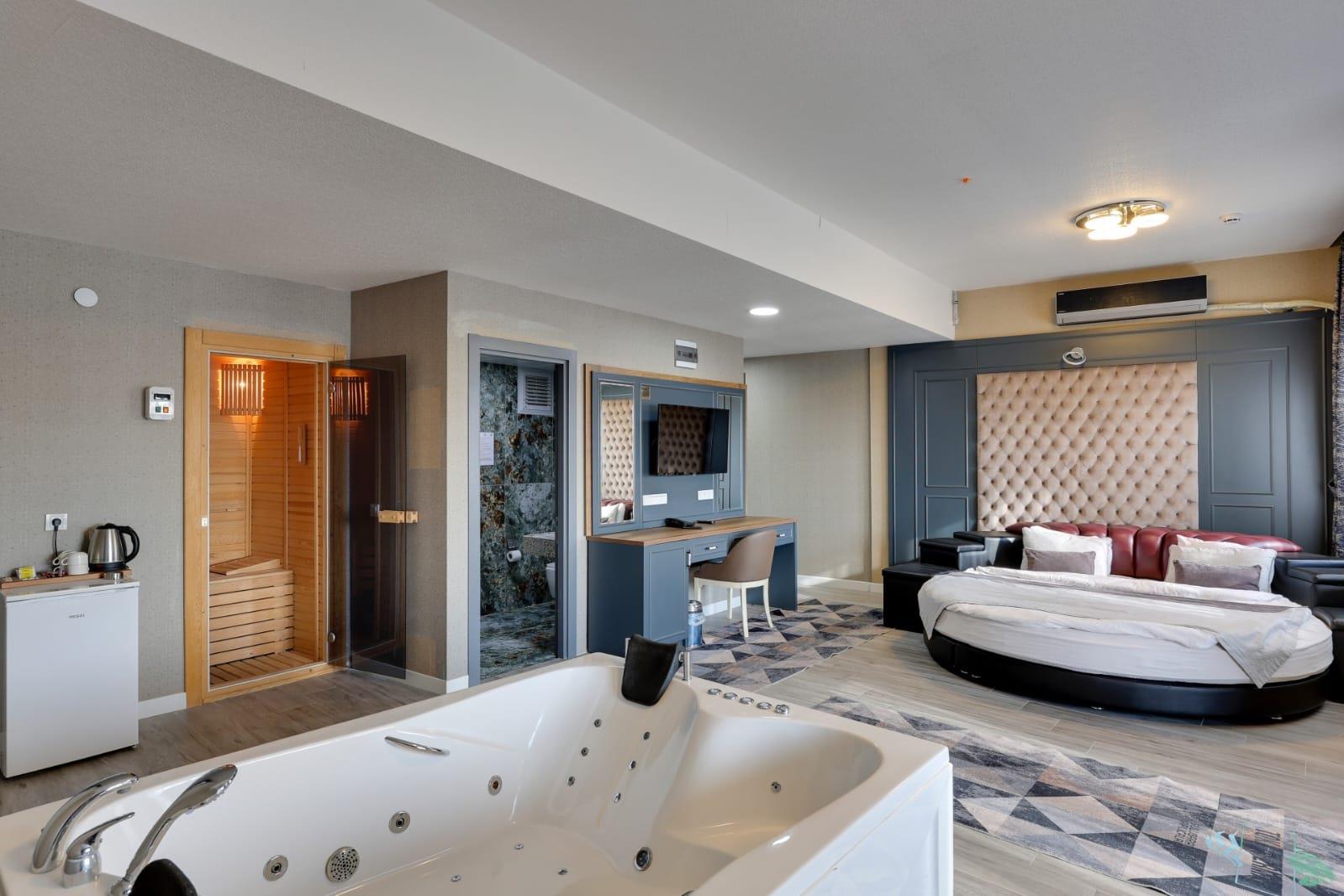 En fazla 4 yetişkin.