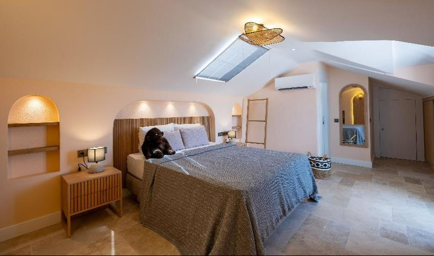 En fazla 4 yetişkin.