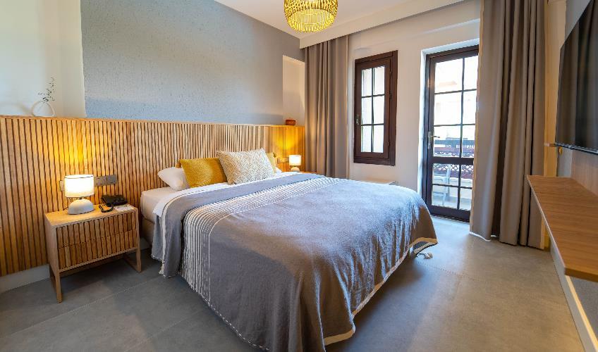 En fazla 2 yetişkin.