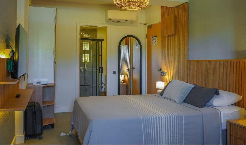 En fazla 2 yetişkin.