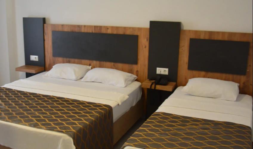 En az 4 yetişkin, En fazla 4 yetişkin.