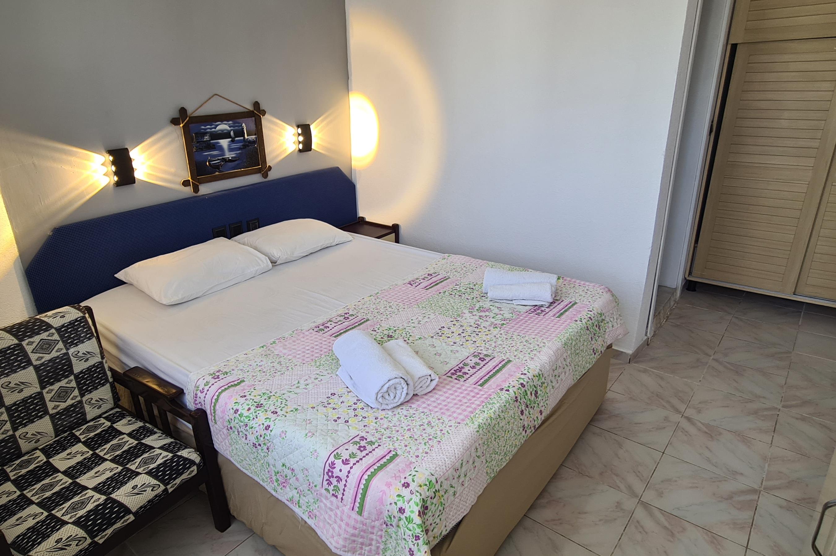 En fazla 4 yetişkin.