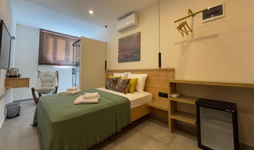 En fazla 2 yetişkin.