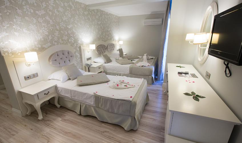 En fazla 3 yetişkin + 1 bebek (0-2 yaş).