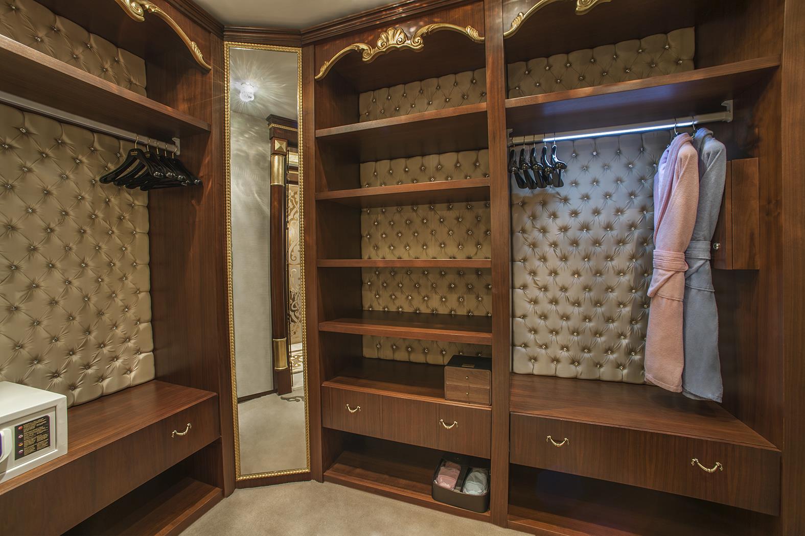 En az 2 yetişkin, En fazla 3 yetişkin veya 2 yetişkin + 2 çocuk.