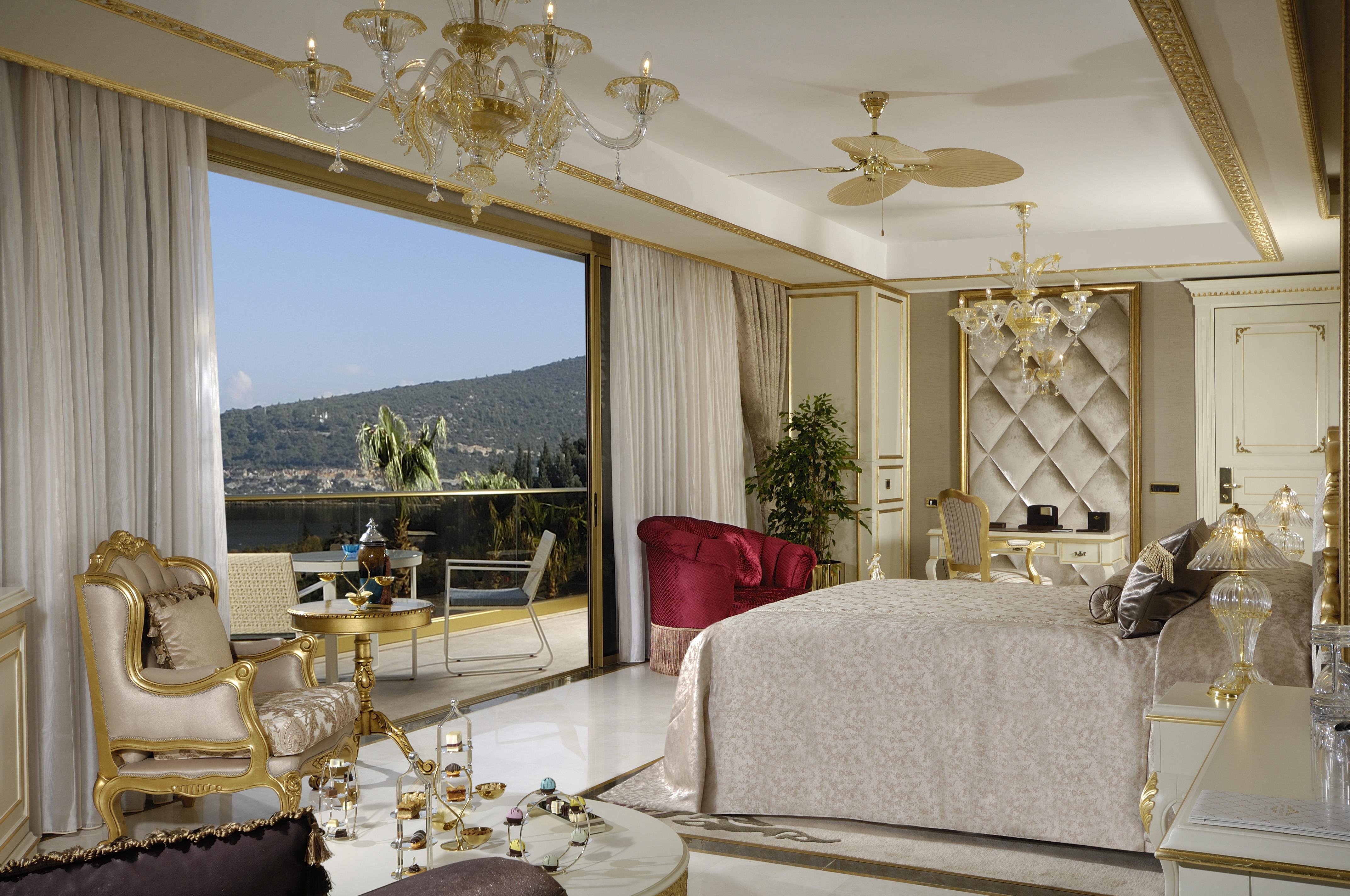 En az 2 yetişkin, En fazla 4 yetişkin veya 3 yetişkin + 2 çocuk.