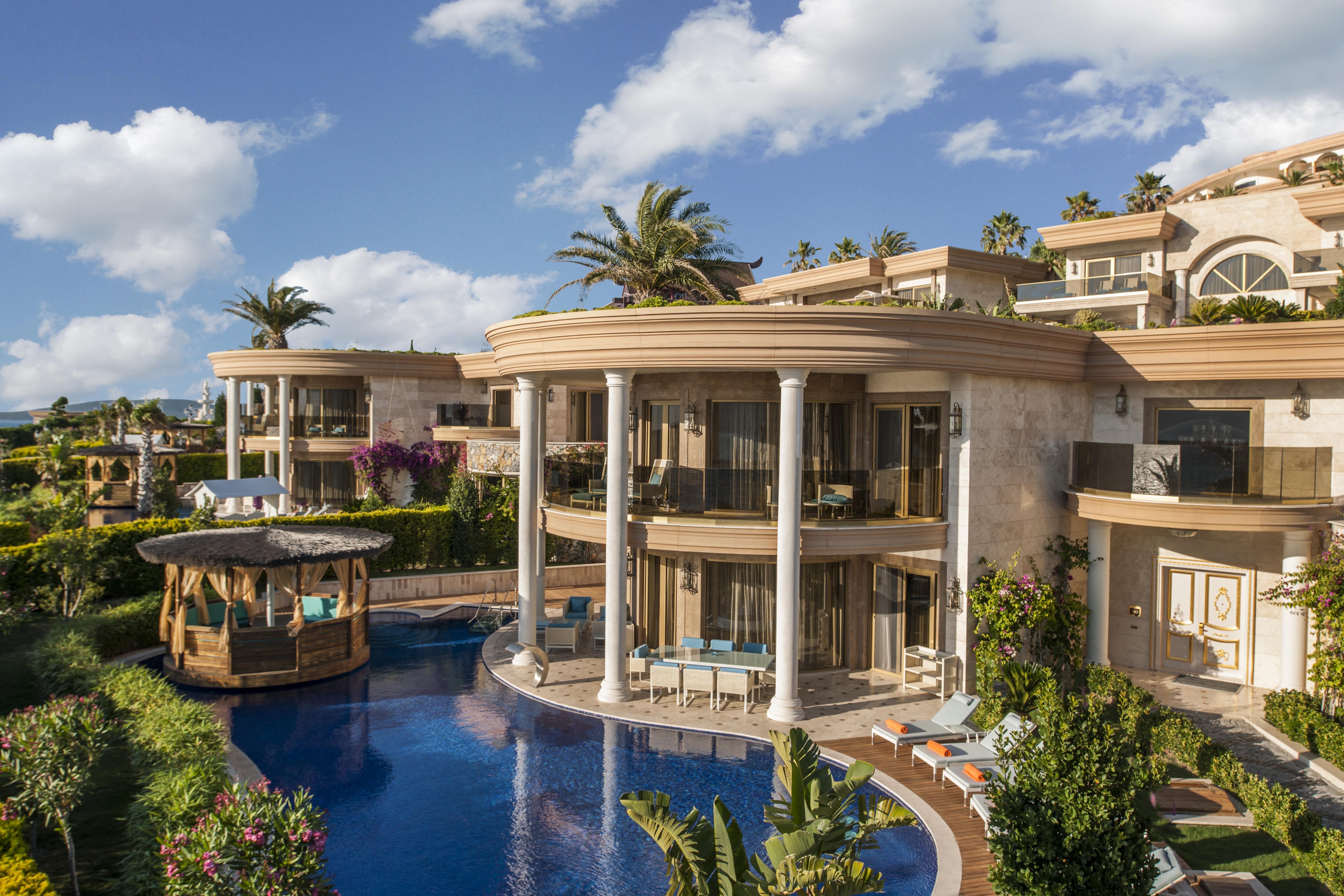 En az 2 yetişkin, En fazla 4 yetişkin veya 3 yetişkin + 2 çocuk.