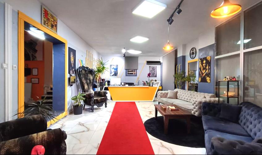 En fazla 3 yetişkin + 1 bebek (0-2 yaş).