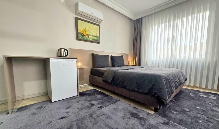 En fazla 2 yetişkin.