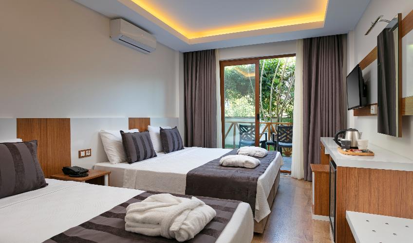 En fazla 2 yetişkin.