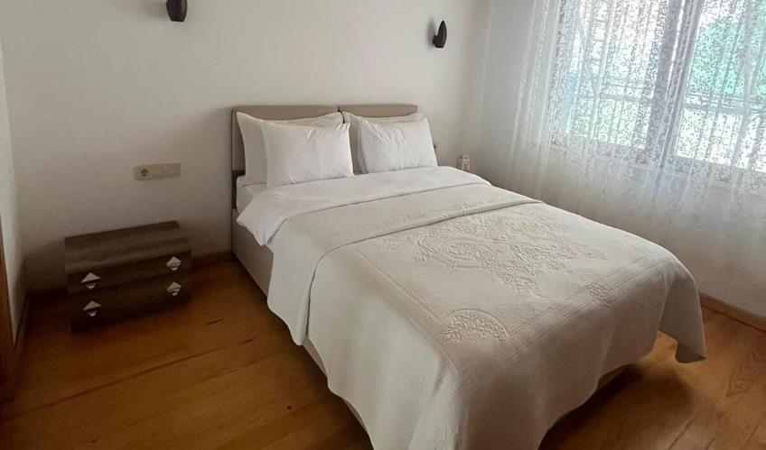 En az 2 yetişkin, En fazla 4 yetişkin veya 3 yetişkin + 1 çocuk.