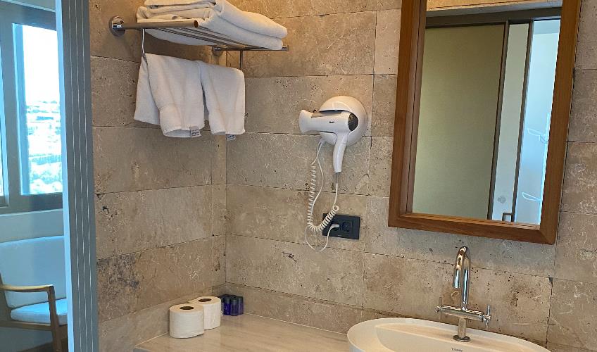 En fazla 2 yetişkin.