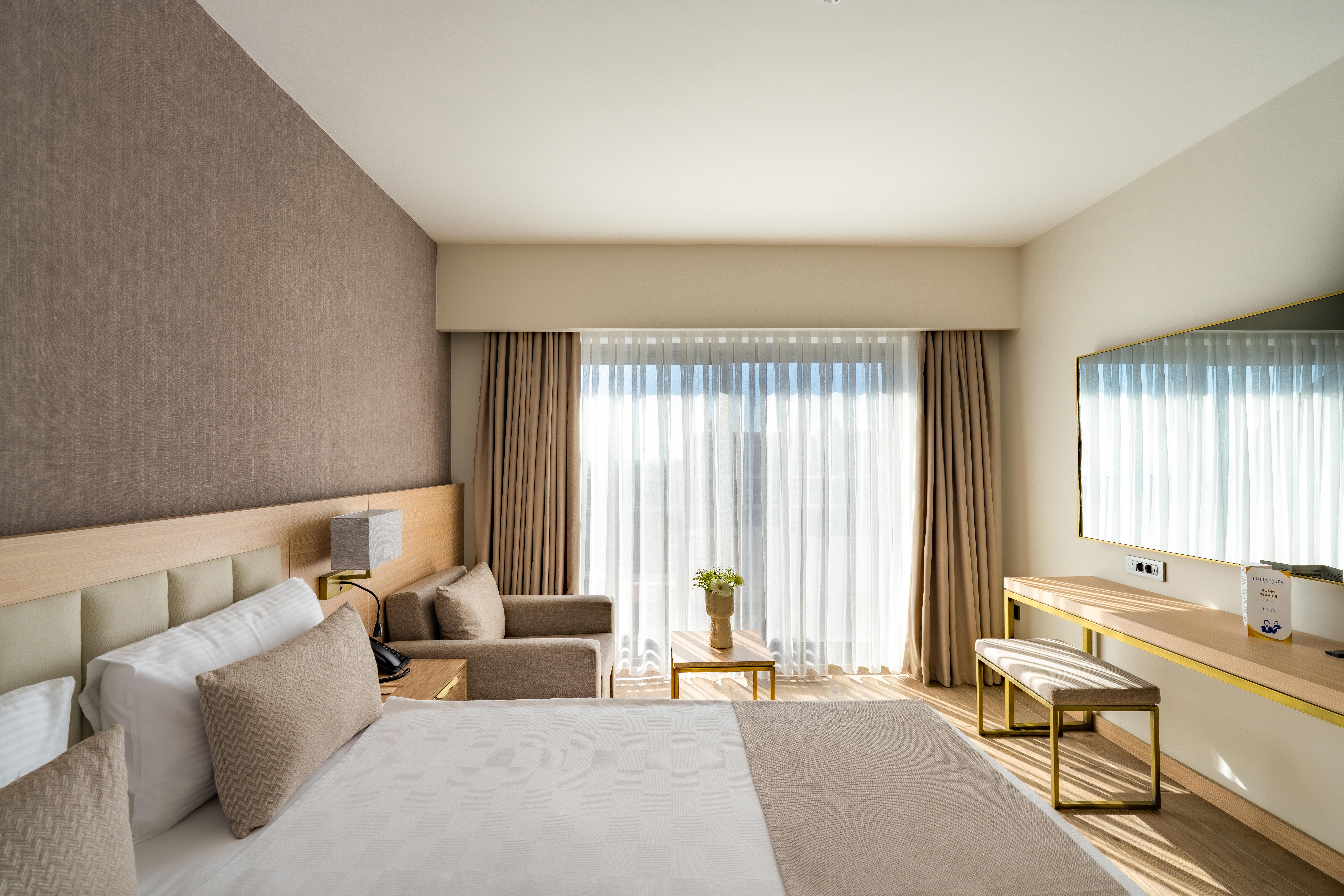 En fazla 2 yetişkin.