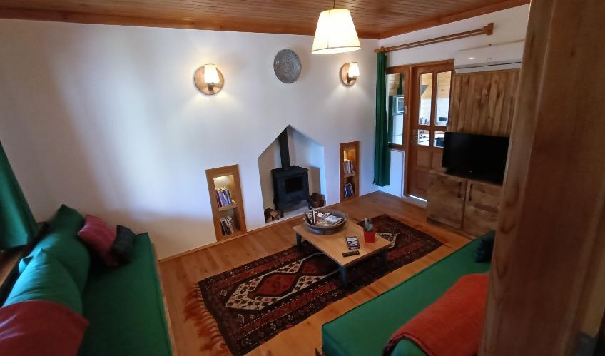 En fazla 4 yetişkin.