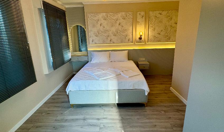 En fazla 2 yetişkin.