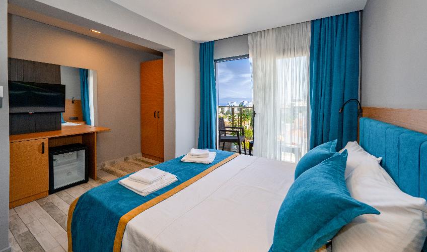 En fazla 2 yetişkin.