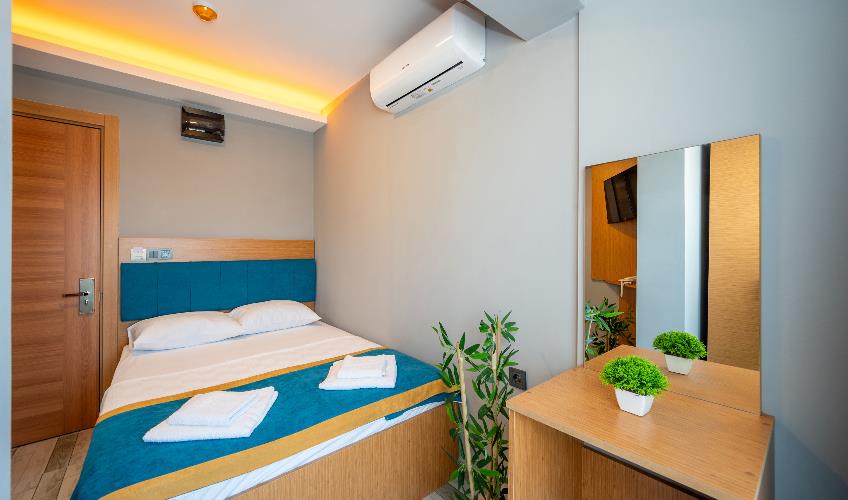 En fazla 2 yetişkin.