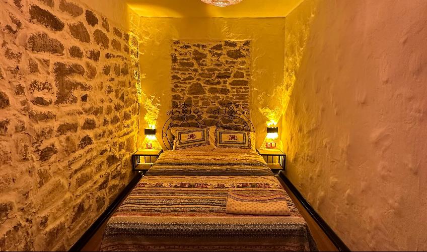 En fazla 2 yetişkin.