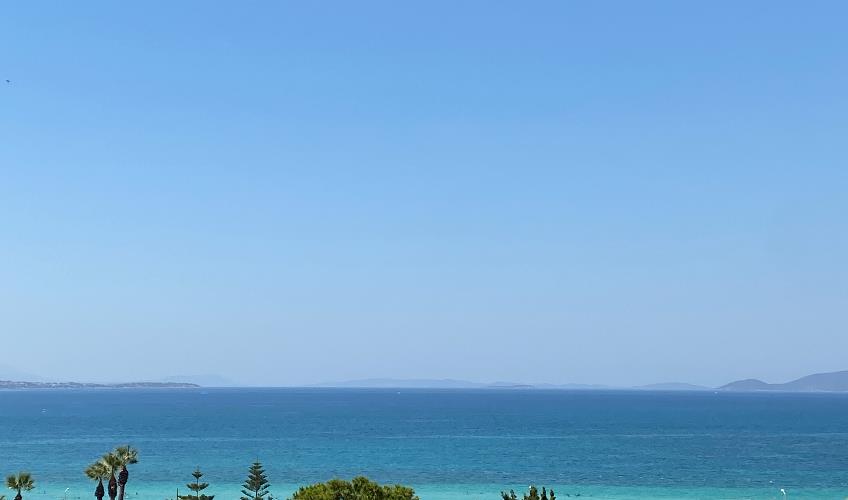 En fazla 4 yetişkin + 1 bebek (0-2 yaş).