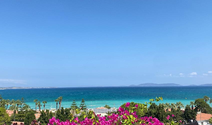 En fazla 4 yetişkin + 2 çocuk + 1 bebek (0-2 yaş) veya 3 yetişkin + 2 çocuk + 1 bebek (0-2 yaş).