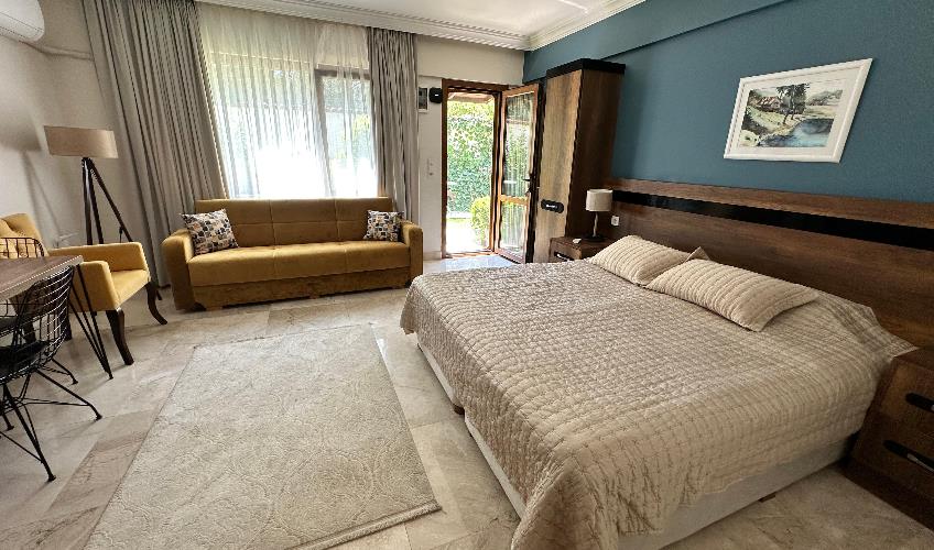 En fazla 4 yetişkin.