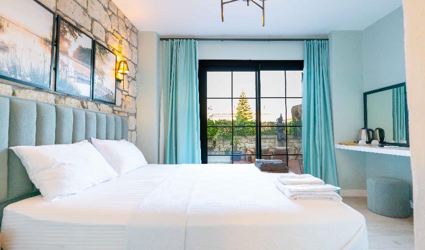 En fazla 2 yetişkin.