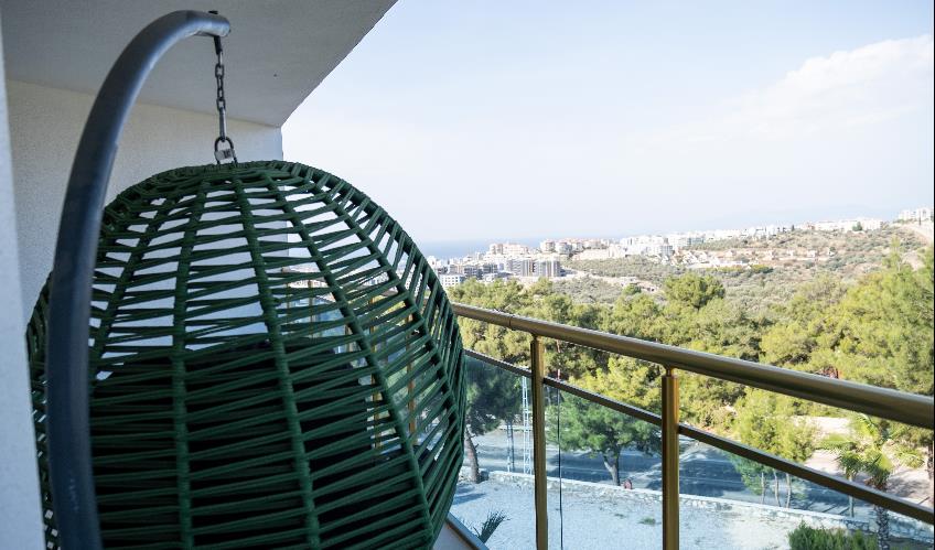 En fazla 4 yetişkin + 2 çocuk + 1 bebek (0-2 yaş) veya 3 yetişkin + 2 çocuk + 1 bebek (0-2 yaş).