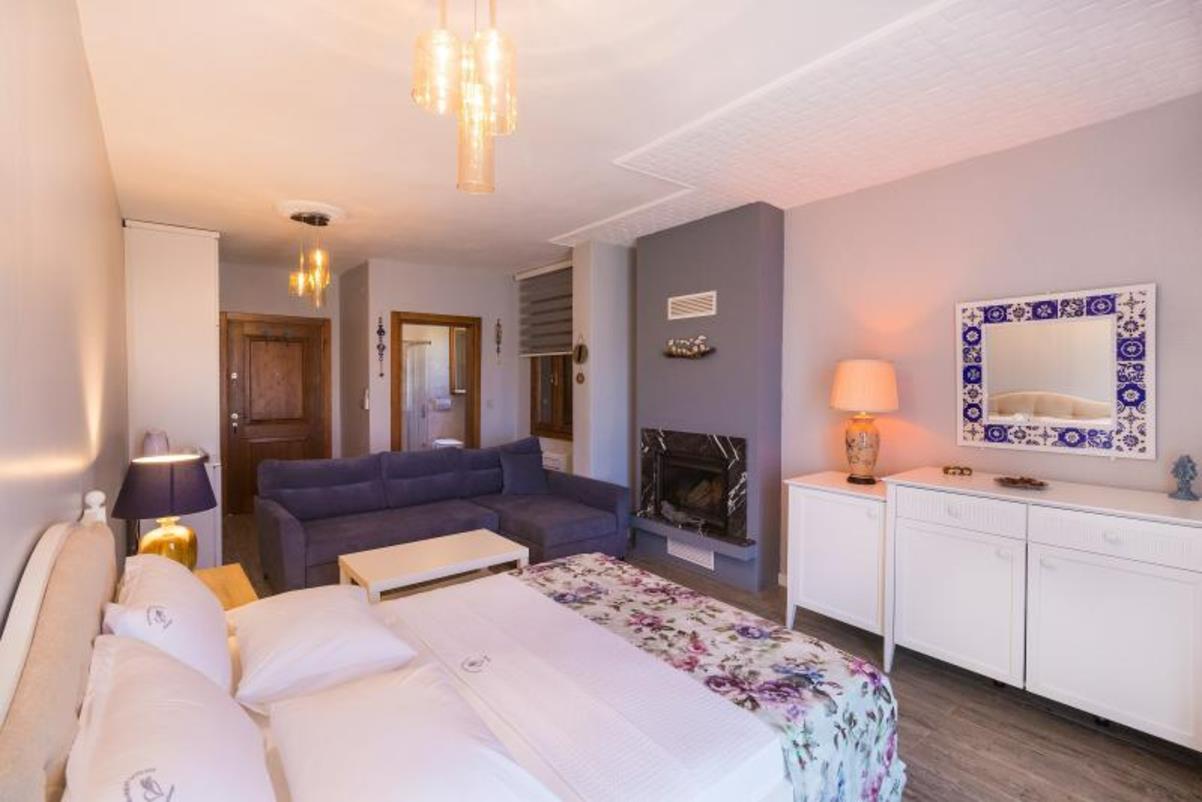 En fazla 4 yetişkin.