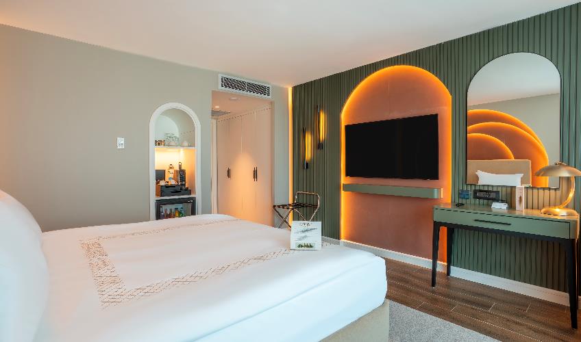 En fazla 2 yetişkin.