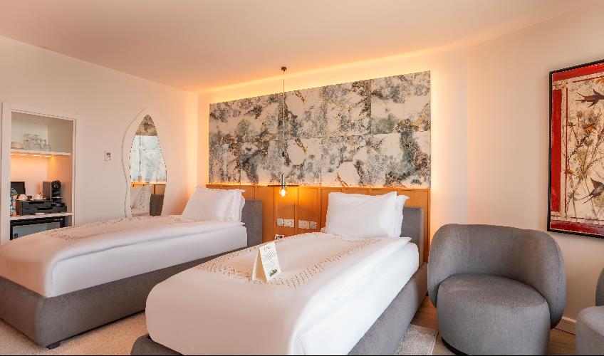 En fazla 2 yetişkin.