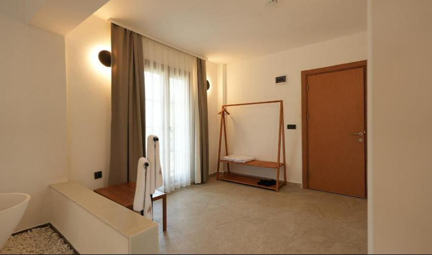 En fazla 2 yetişkin.