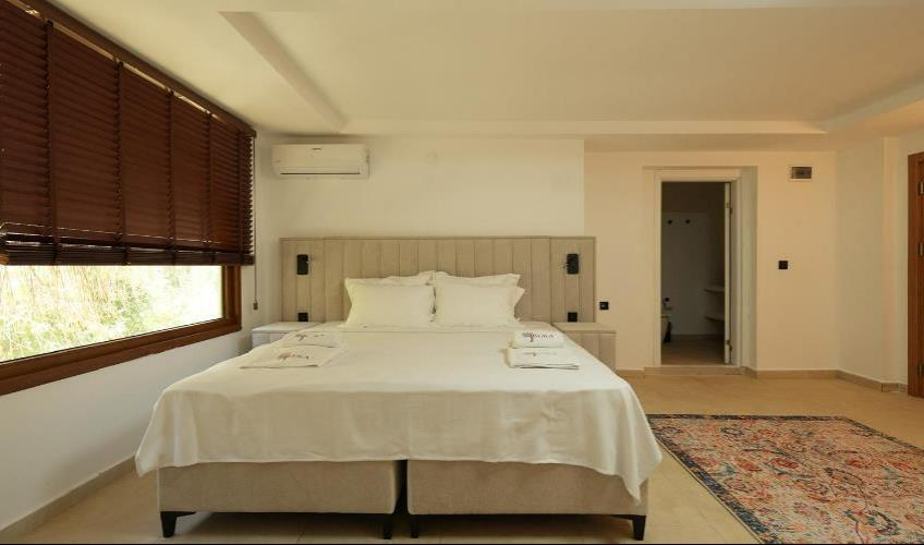 En fazla 2 yetişkin.