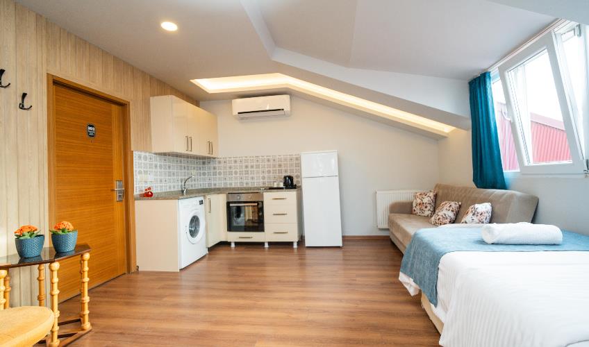 En fazla 4 yetişkin.