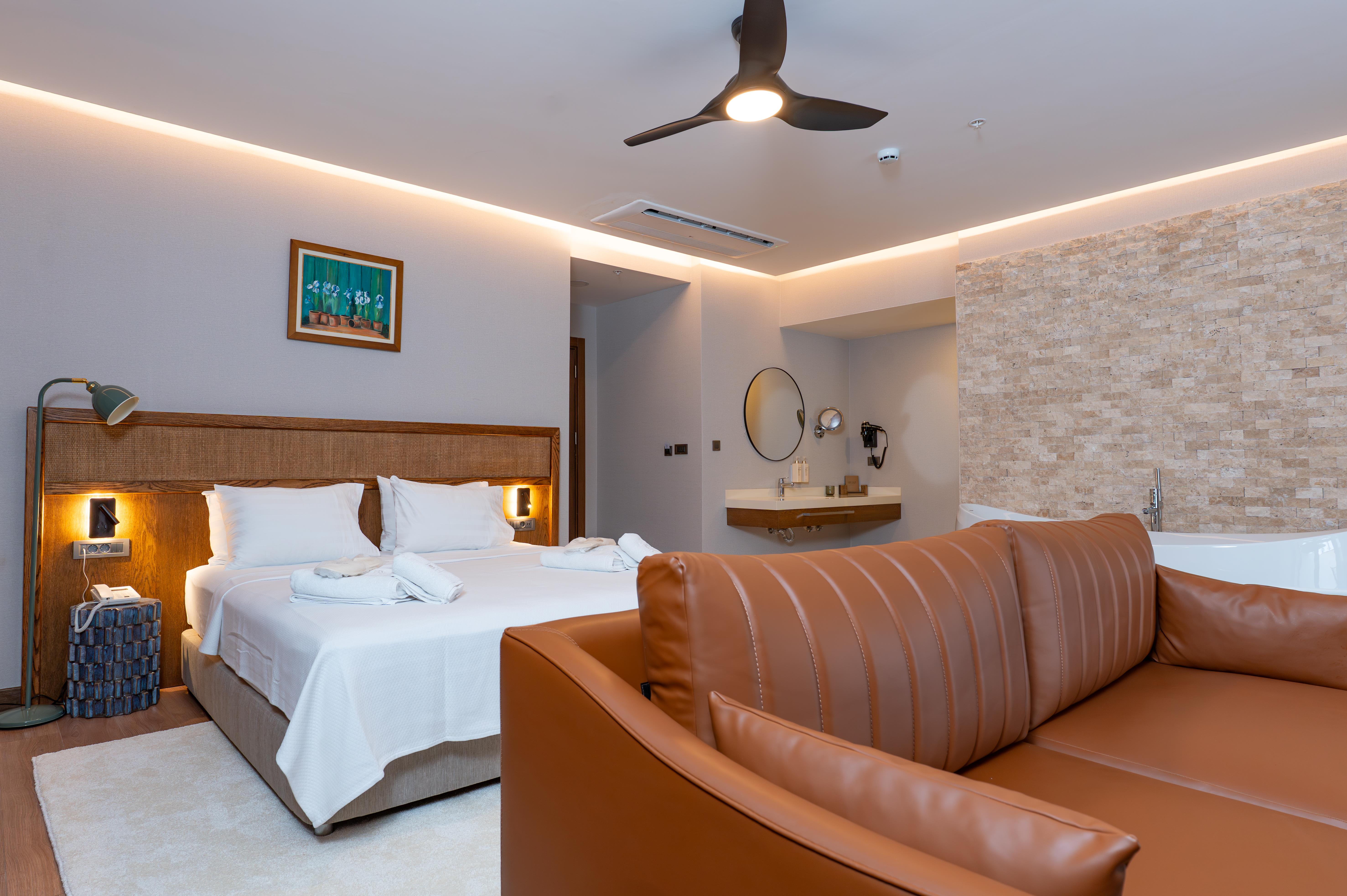 En fazla 2 yetişkin.