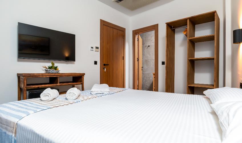 En fazla 2 yetişkin.