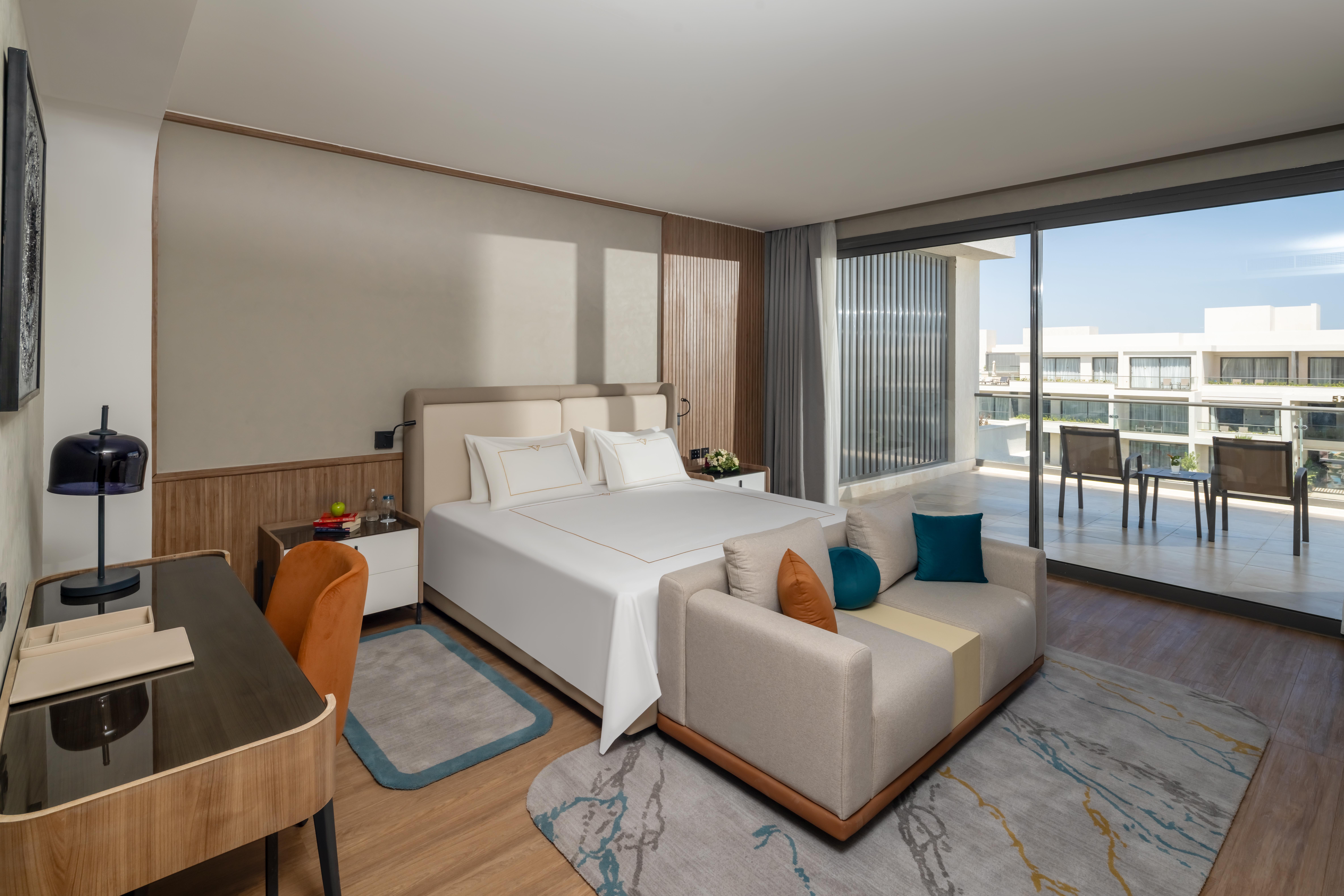 En az 3 yetişkin, En fazla 4 yetişkin + 1 çocuk veya 3 yetişkin + 2 çocuk.