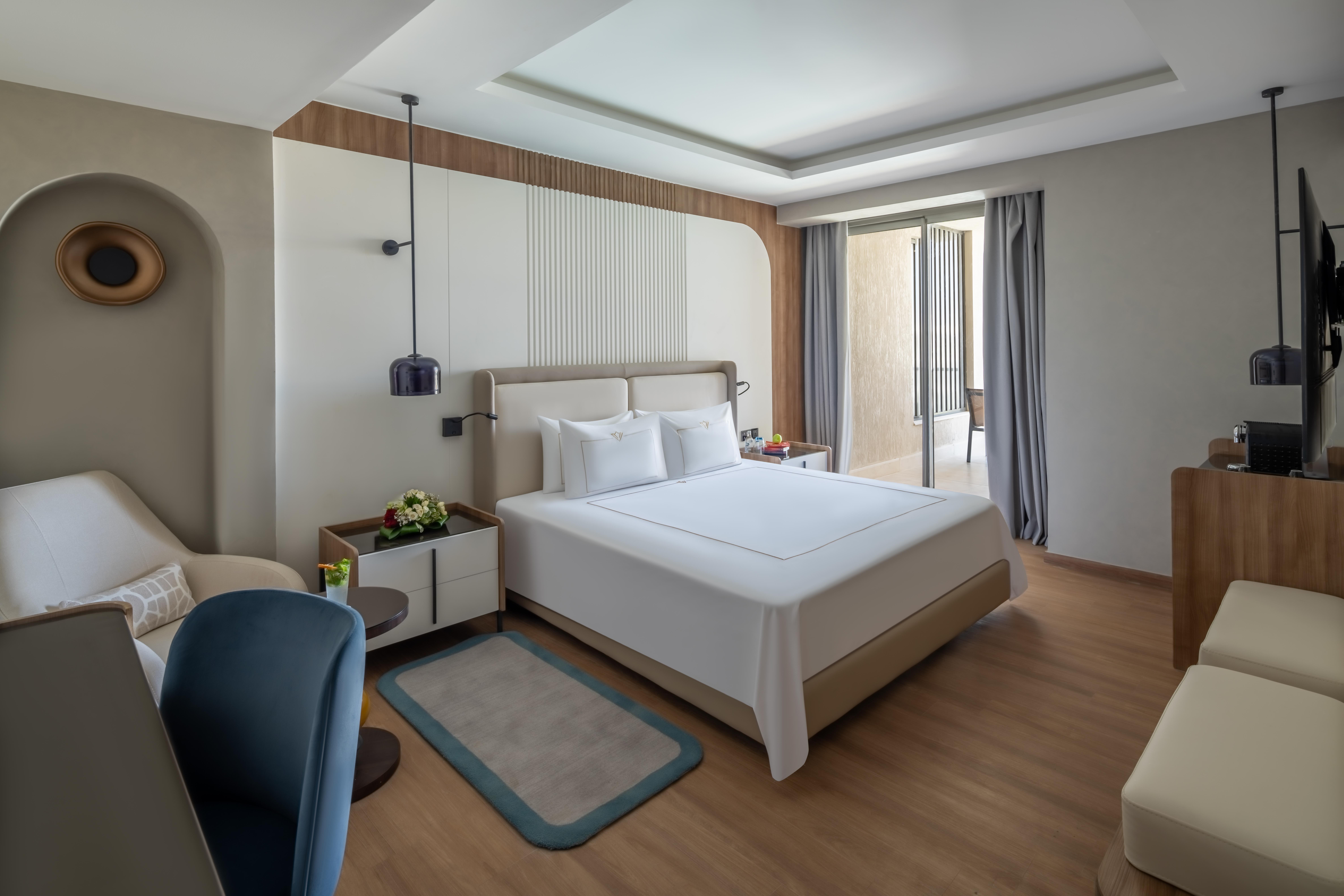 En fazla 3 yetişkin veya 2 yetişkin + 2 çocuk.