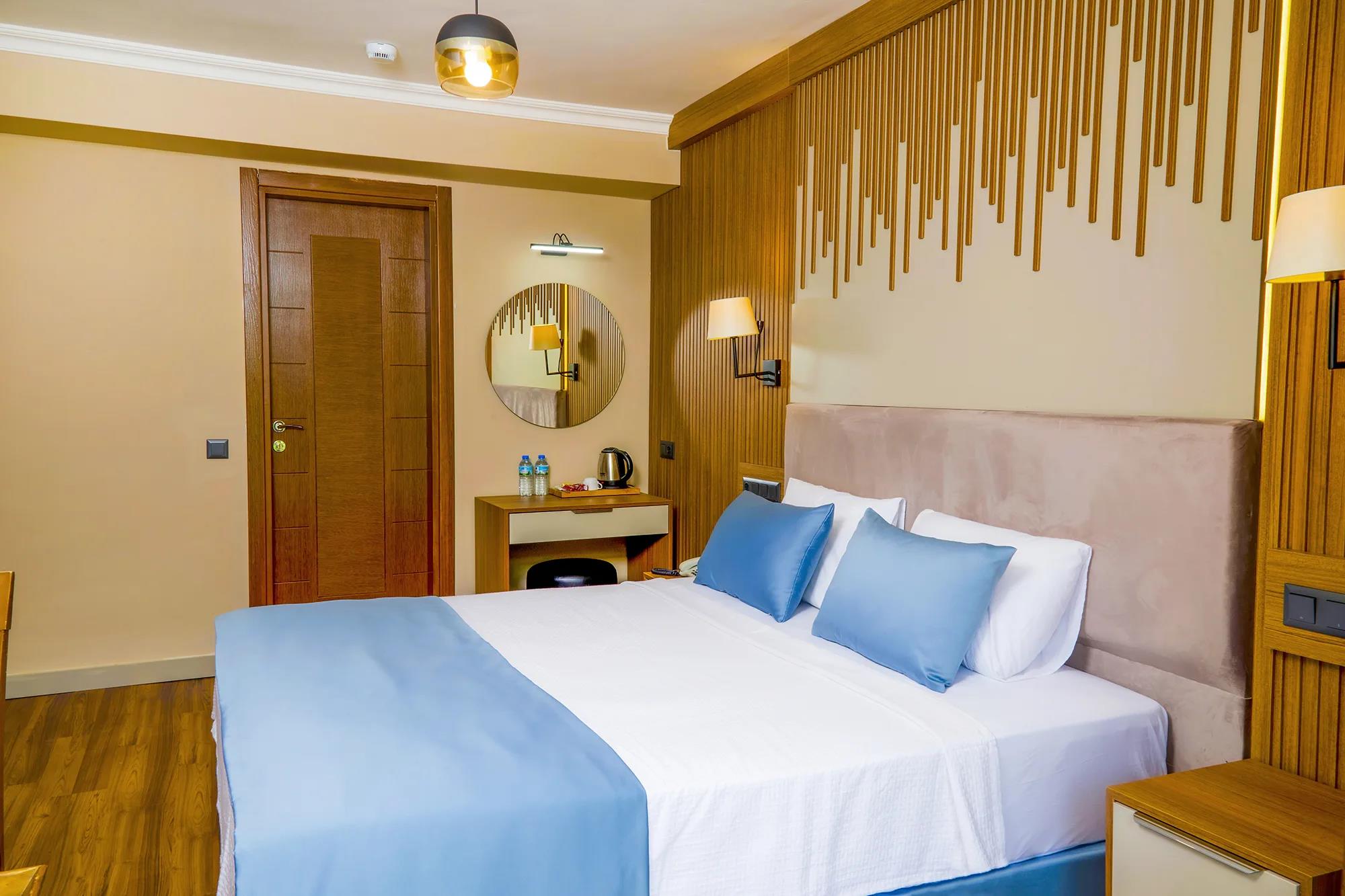 En fazla 2 yetişkin.