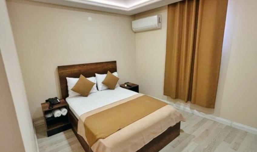 En fazla 2 yetişkin.