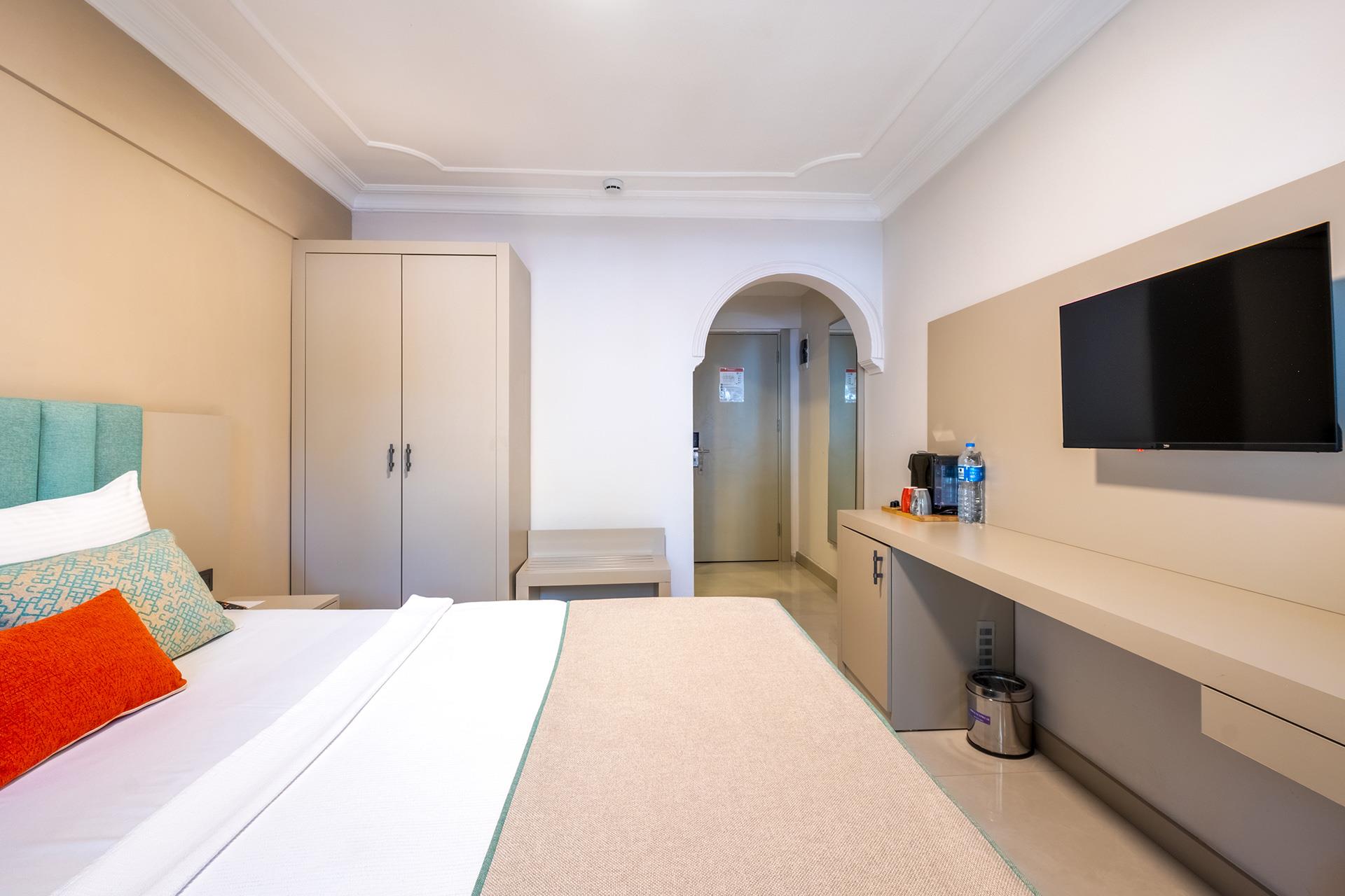 En fazla 2 yetişkin.