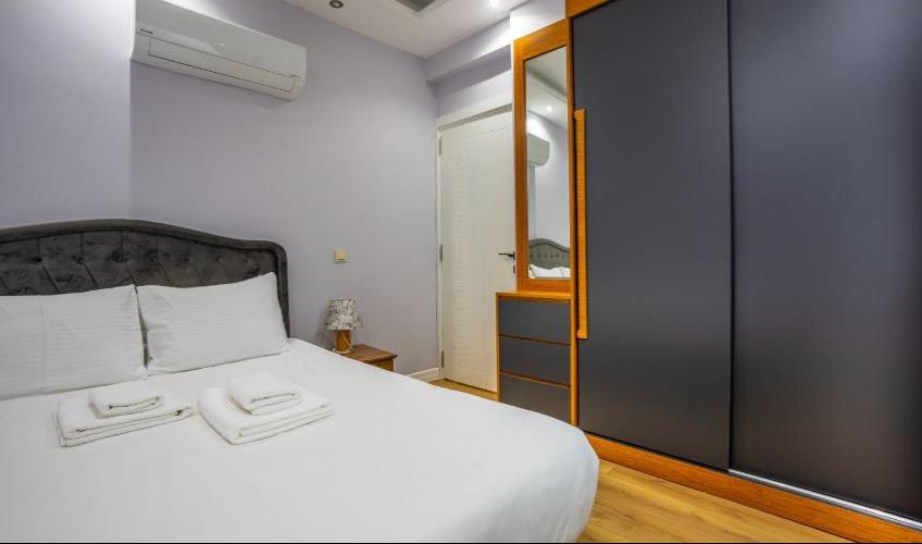 En fazla 4 yetişkin.