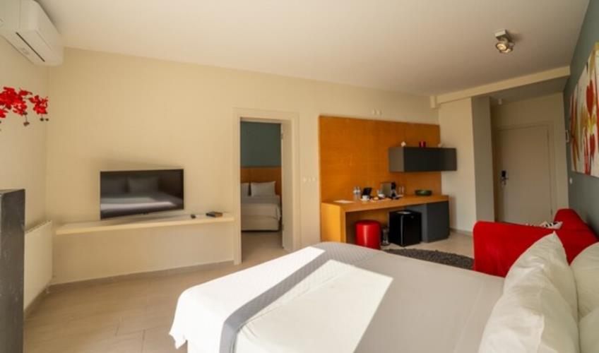 En fazla 4 yetişkin.