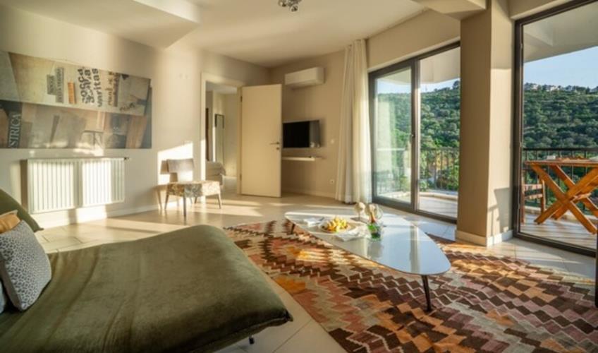 En fazla 2 yetişkin.