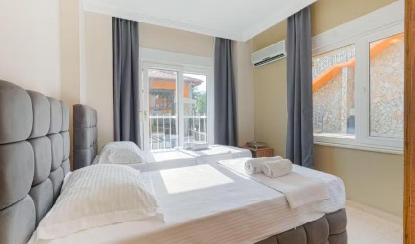 En fazla 2 yetişkin.