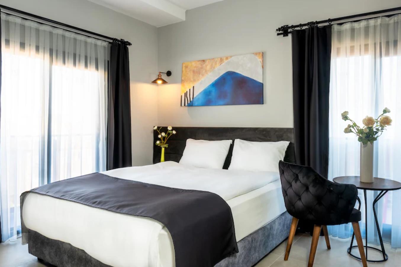 En fazla 2 yetişkin.