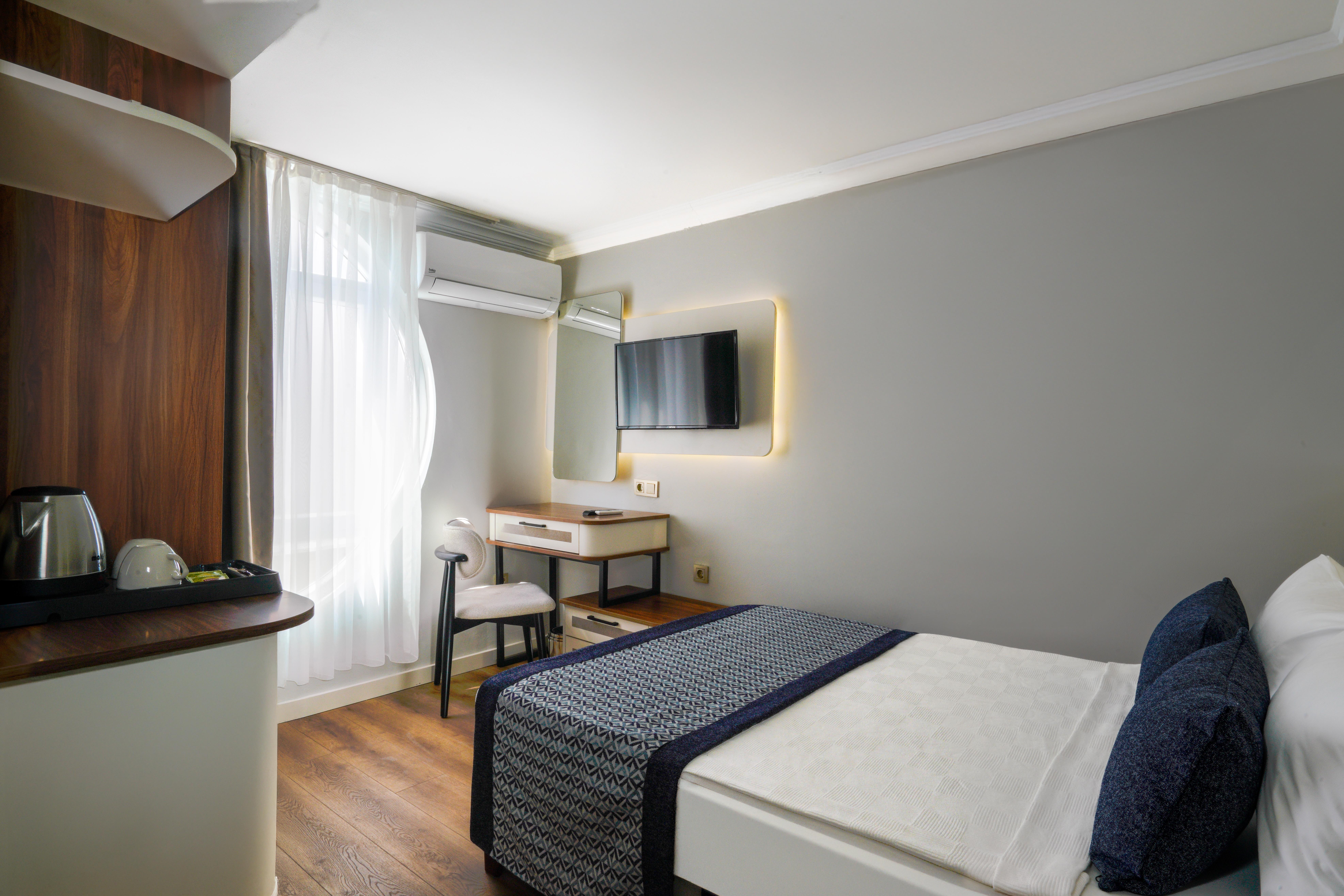 En fazla 2 yetişkin.