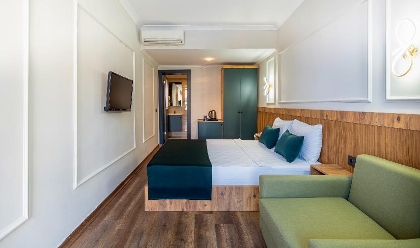 En az 4 yetişkin, En fazla 4 yetişkin + 1 bebek (0-2 yaş).