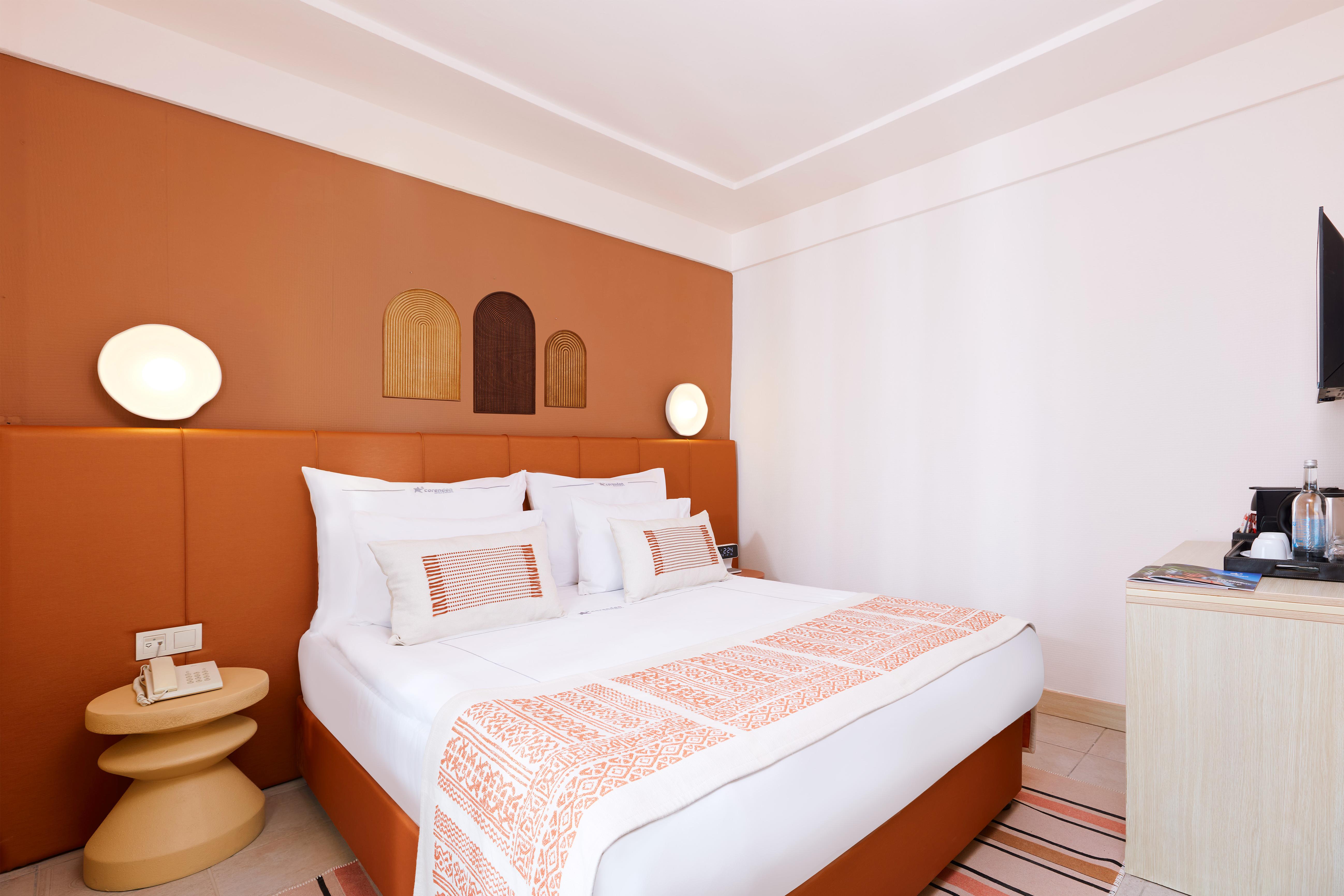 En az 2 yetişkin, En fazla 4 yetişkin veya 3 yetişkin + 1 çocuk.