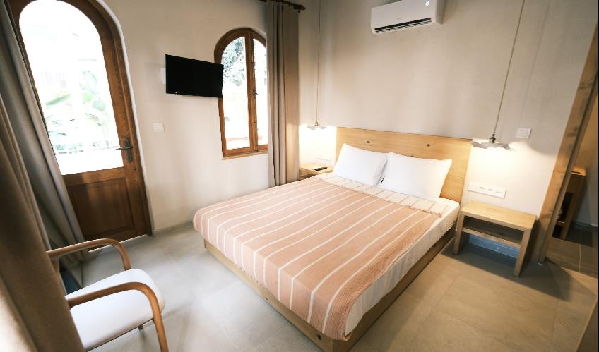 En fazla 2 yetişkin.