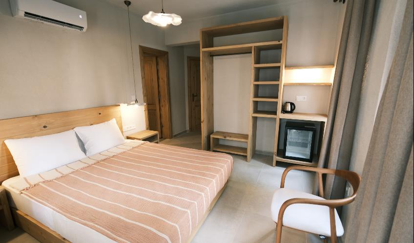 En fazla 2 yetişkin.